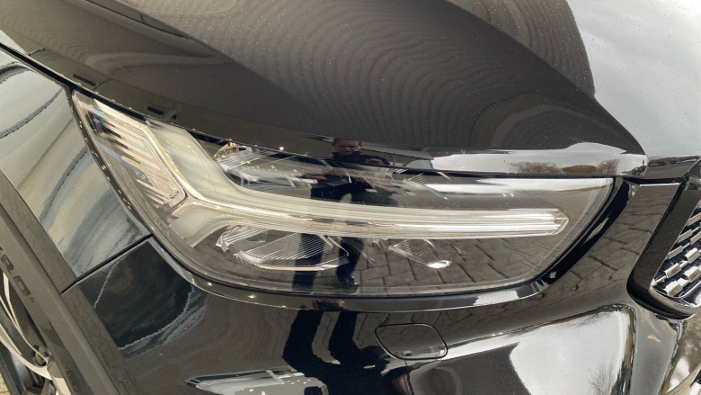 Volvo Xc40 2.0 B4P R DESIGN Pro 5dr Auto [7 speed] Petrol Estate